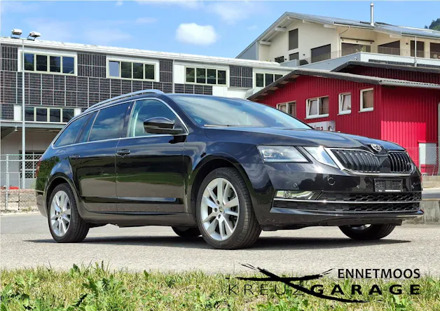 Škoda Octavia Combi 2.0 TSI Style 4x4 DSG *8-fach bereift+Anhängerkupplung*