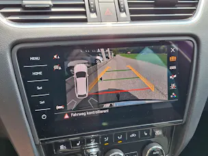 SKODA Octavia Combi 2.0 TSI Style 4x4 DSG *8-fach bereift+Anhängerkupplung*