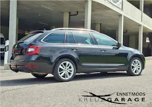 SKODA Octavia Combi 2.0 TSI Style 4x4 DSG *8-fach bereift+Anhängerkupplung*