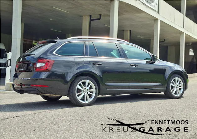 Škoda Octavia Combi 2.0 TSI Style 4x4 DSG *8-fach bereift+Anhängerkupplung*