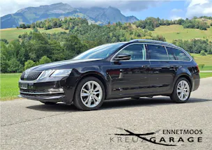 SKODA Octavia Combi 2.0 TSI Style 4x4 DSG *8-fach bereift+Anhängerkupplung*