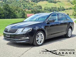 Škoda Octavia Combi 2.0 TSI Style 4x4 DSG *8-fach bereift+Anhängerkupplung*