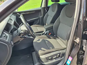 SKODA Octavia Combi 2.0 TSI Style 4x4 DSG *8-fach bereift+Anhängerkupplung*