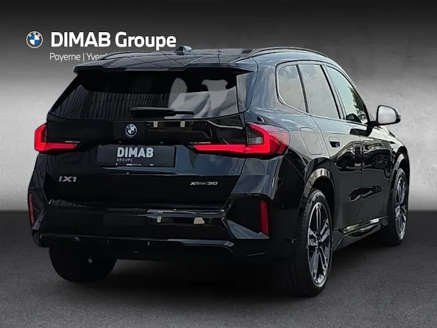 BMW iX1 xDrive 30 M Sport