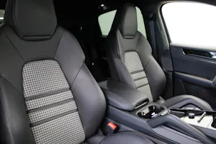 PORSCHE Cayenne Coupé GTS Tiptronic