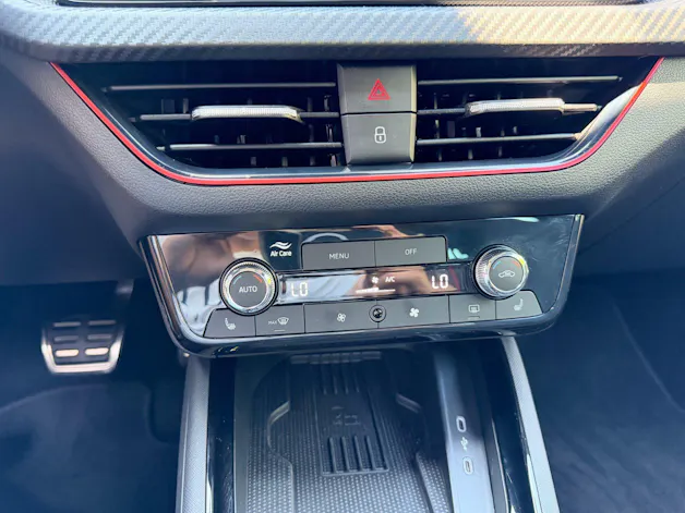 Škoda Kamiq 1.5 TSI MONTE CARLO *** 5 JAHRE SKODA WERKSGARANTIE ***