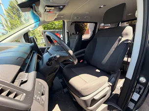 Hyundai STARIA AMPLIA 2.2 CRDI 4WD *** 8 PLÄTZER MIT TOPAUSSTATTUNG UND 5 JAHREN WERKSGARANTIE ***
