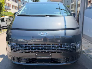 Hyundai STARIA AMPLIA 2.2 CRDI 4WD *** 8 PLÄTZER MIT TOPAUSSTATTUNG UND 5 JAHREN WERKSGARANTIE ***