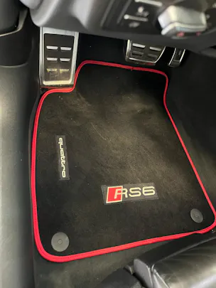 AUDI RS6 Avant 4.0 TFSI V8 quattro Tiptronic