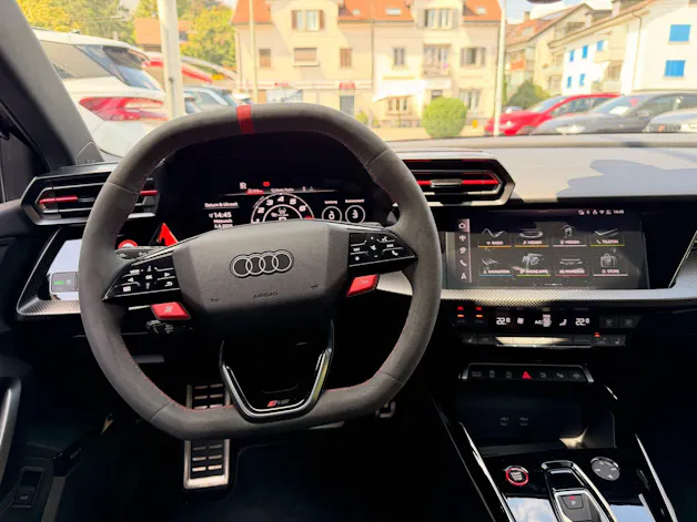 Audi RS3 SPORTBACK 2.5 400 PS TFSI QUATTRO *** SCHALENSITZE ***