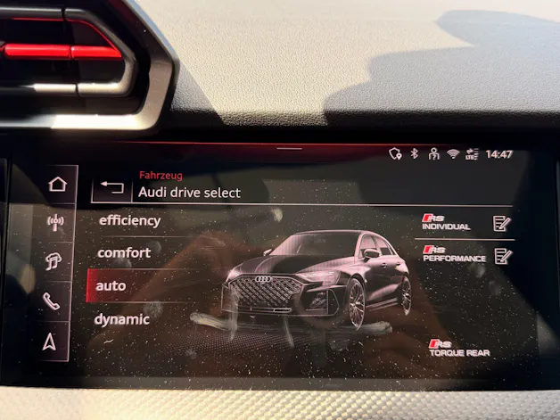 Audi RS3 SPORTBACK 2.5 400 PS TFSI QUATTRO *** SCHALENSITZE ***