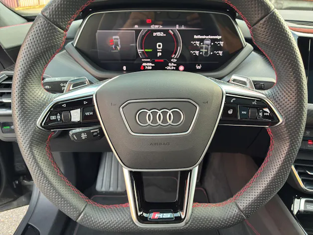 Audi RS e-tron GT quattro
