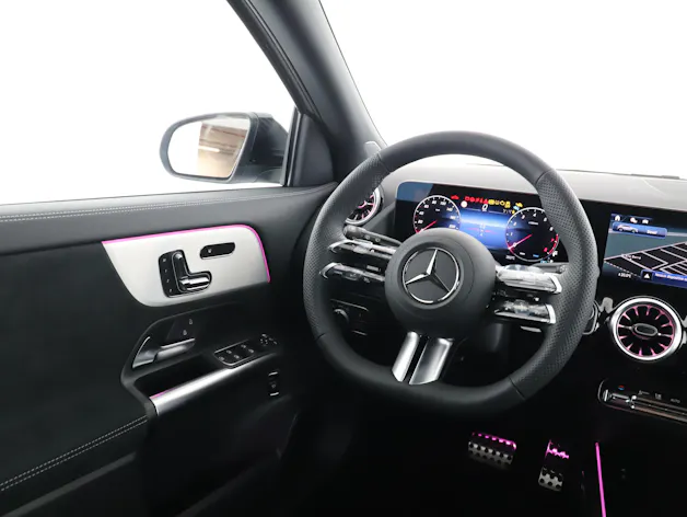 Mercedes-Benz GLA 200 Night Star 7G-D