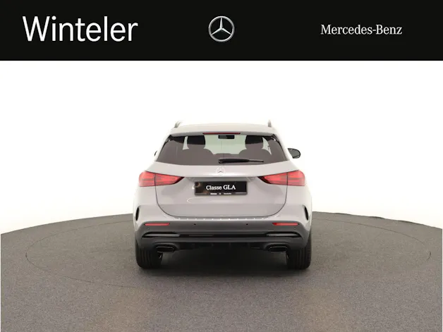 Mercedes-Benz GLA 200 Night Star 7G-D