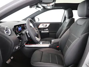 MERCEDES-BENZ GLA 220d 4M Swiss Star