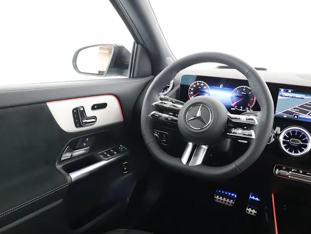 Mercedes-Benz GLA 220d 4M Swiss Star