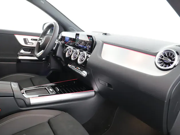 Mercedes-Benz GLA 220d 4M Swiss Star