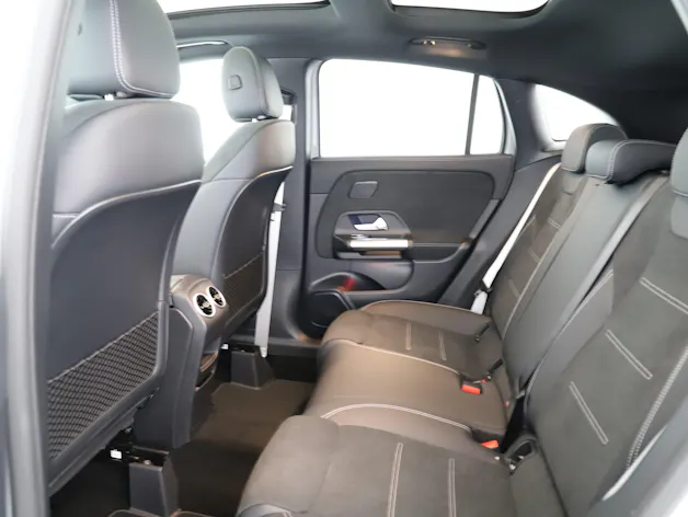 Mercedes-Benz GLA 220d 4M Swiss Star