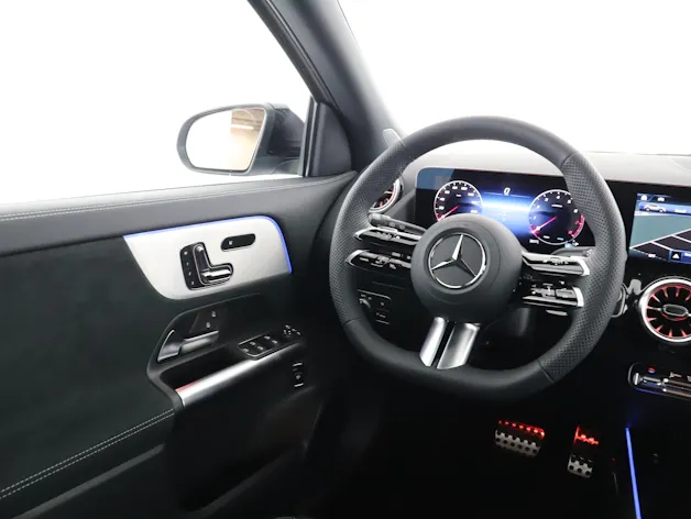 Mercedes-Benz GLA 200 Night Star 7G-D