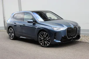 BMW iX xDrive60 M Sport Pro Arctic Race Blue *0.9%-LEASINGAKTION*