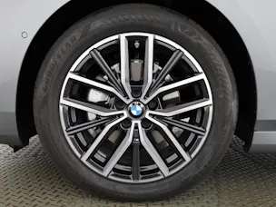 BMW 220i Act. Tour. M Sport