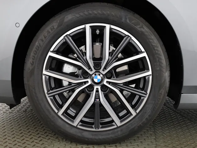 BMW 220i Act. Tour. M Sport