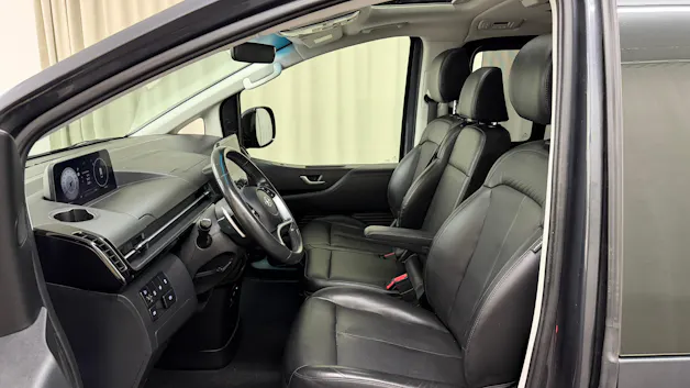Hyundai Staria Premium 2.2 CRDi Vertex 4WD A