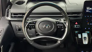 Hyundai Staria Premium 2.2 CRDi Vertex 4WD A