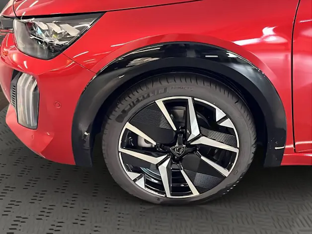 Peugeot 208 1.2 MHEV 110 GT
