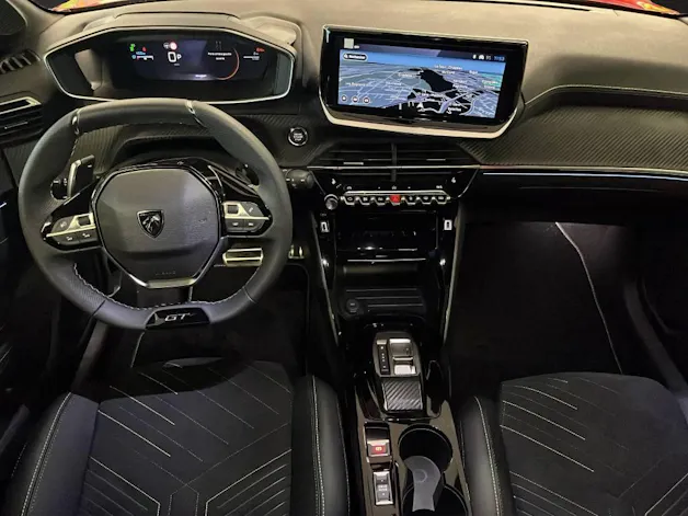 Peugeot 208 1.2 MHEV 110 GT