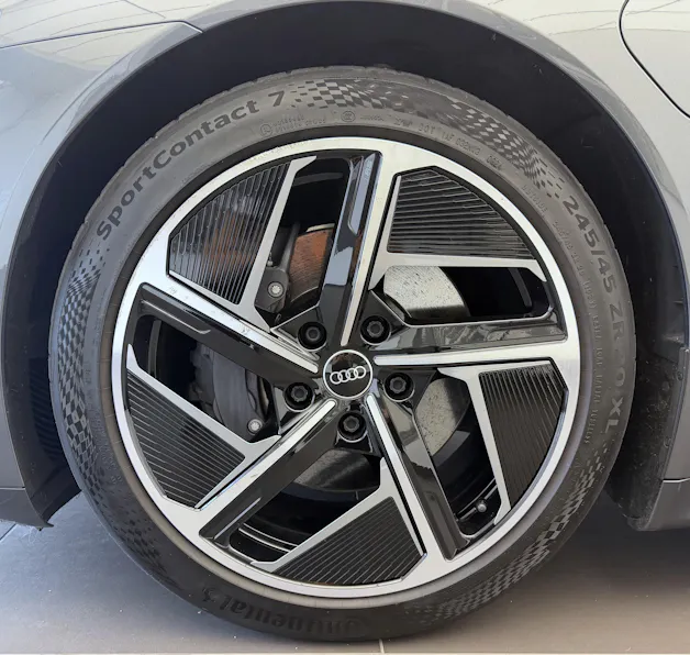 Audi e-tron GT quattro