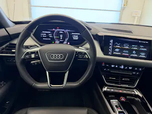 AUDI e-tron GT quattro