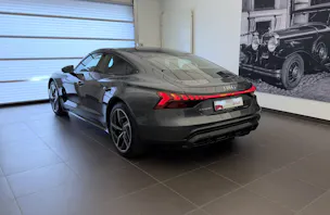 AUDI e-tron GT quattro