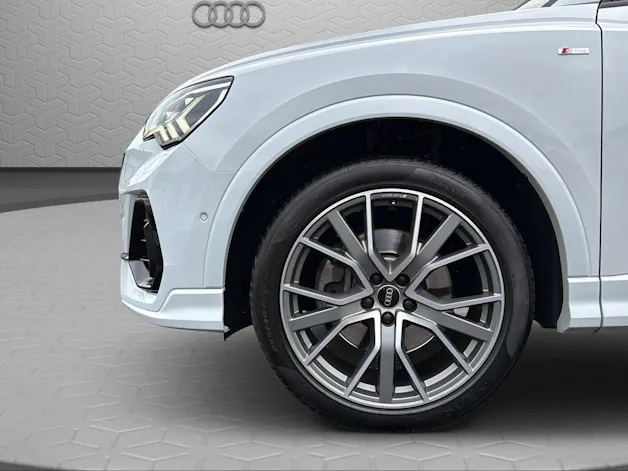 Audi Q3 45 TFSI S line quattro S-tronic