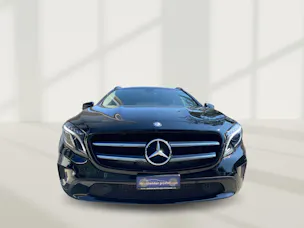 MERCEDES-BENZ GLA 200 Night Star 7G-DCT