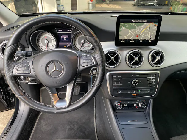 Mercedes-Benz GLA 200 Night Star 7G-DCT