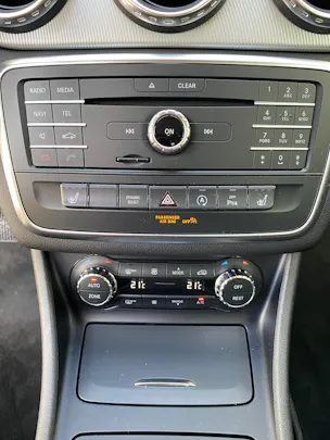 Mercedes-Benz GLA 200 Night Star 7G-DCT