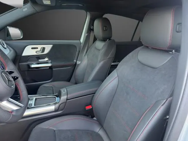 Mercedes-Benz GLA 200 Night Star 7G-D