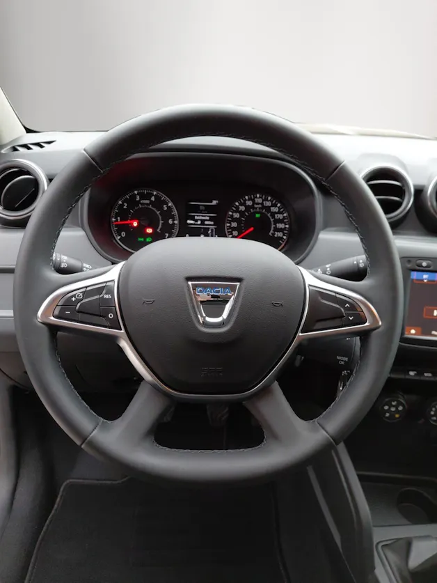Dacia Duster SCe 115 Comfort 4x2 * Neuzustand* Frisch ab MFK 08.2026 * 1. Hand * Navi * Klima * Tempomat