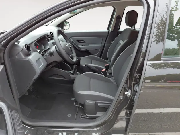 Dacia Duster SCe 115 Comfort 4x2 * Neuzustand* Frisch ab MFK 08.2026 * 1. Hand * Navi * Klima * Tempomat