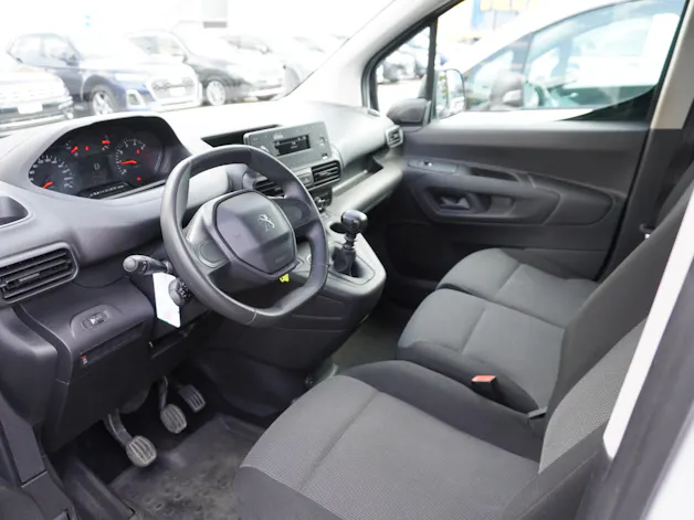 Peugeot Partner 1.2 Pure Tech s/s Premium 650kg 3-PLÄTZER!!!