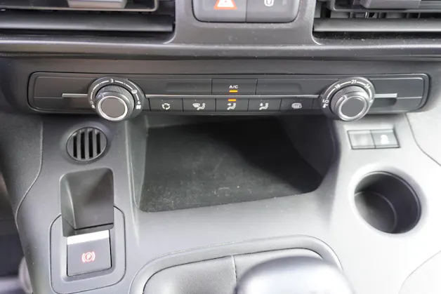 Peugeot Partner 1.2 Pure Tech s/s Premium 650kg 3-PLÄTZER!!!
