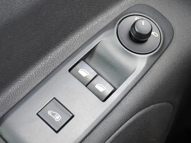 Peugeot Partner 1.2 Pure Tech s/s Premium 650kg 3-PLÄTZER!!!