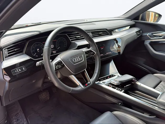 Audi e-tron 55 Sportback S Line Black Edition quattro