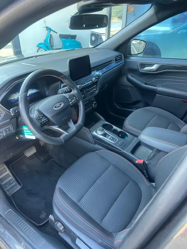 Ford Kuga 2.5 Hybrid ST-Line