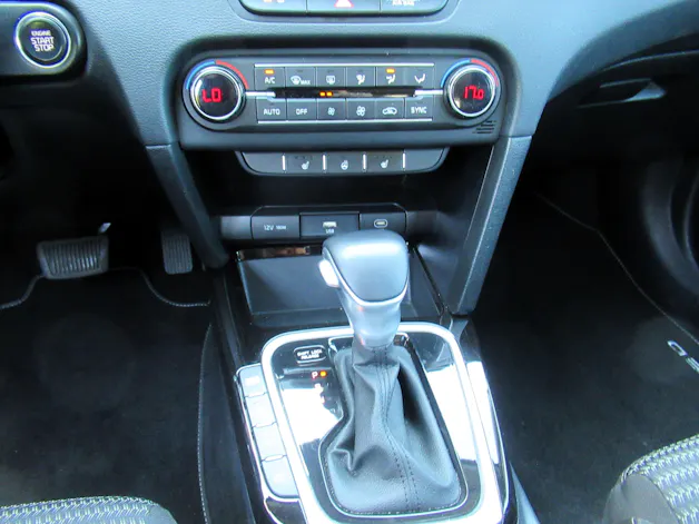Kia Ceed 1.5 T-GDi MHEV Power DCT