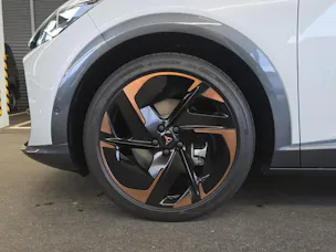 CUPRA Tavascan Type 9 77 kWh Adrenaline