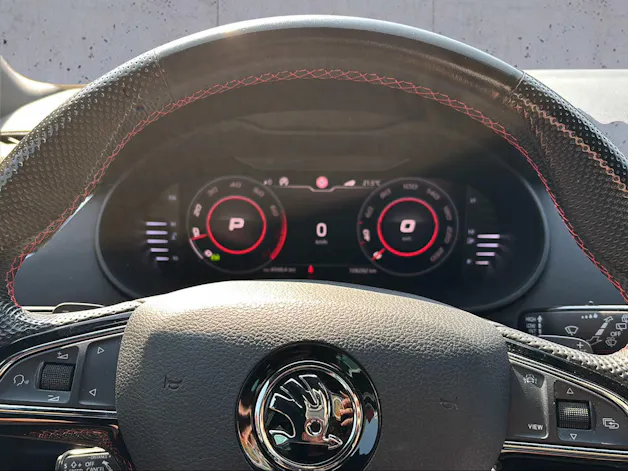 SKODA Octavia Combi 2.0 TSI RS Final Edition DSG
