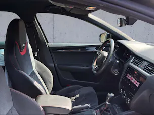 SKODA Octavia Combi 2.0 TSI RS Final Edition DSG