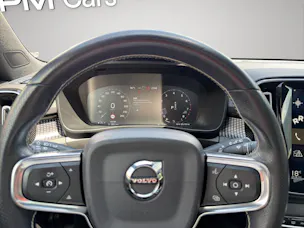 VOLVO XC40 2.0 T4 R-Design AWD